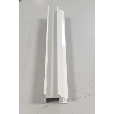 ANGLE DE PLINTHE